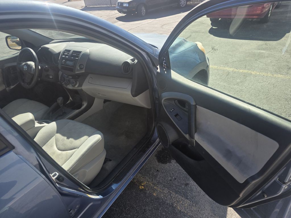 2011 Toyota Rav4 Image 9