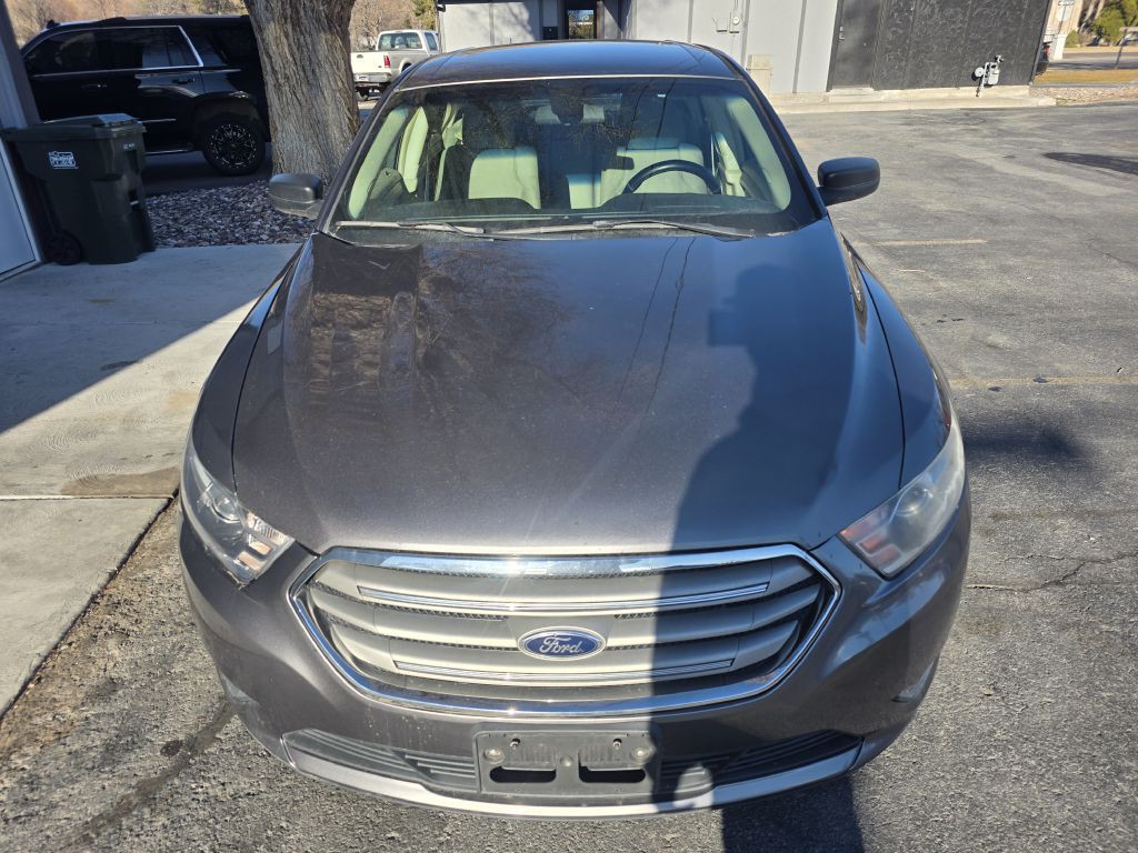 2013 Ford Taurus Image 2