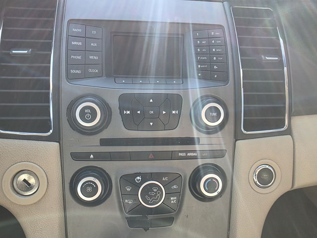 2013 Ford Taurus Image 12
