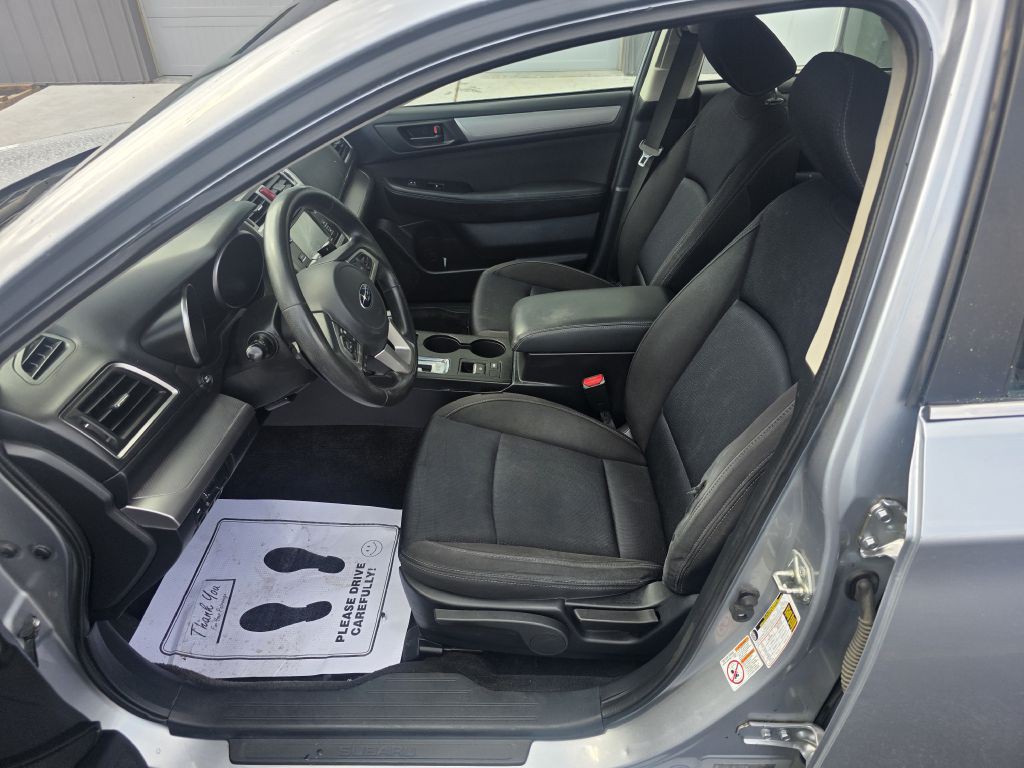 2015 Subaru Legacy Image 5