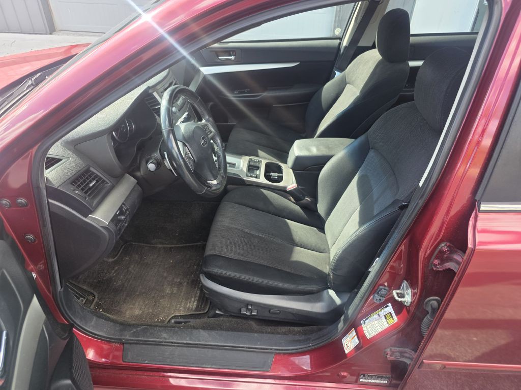 2013 Subaru Legacy Image 5