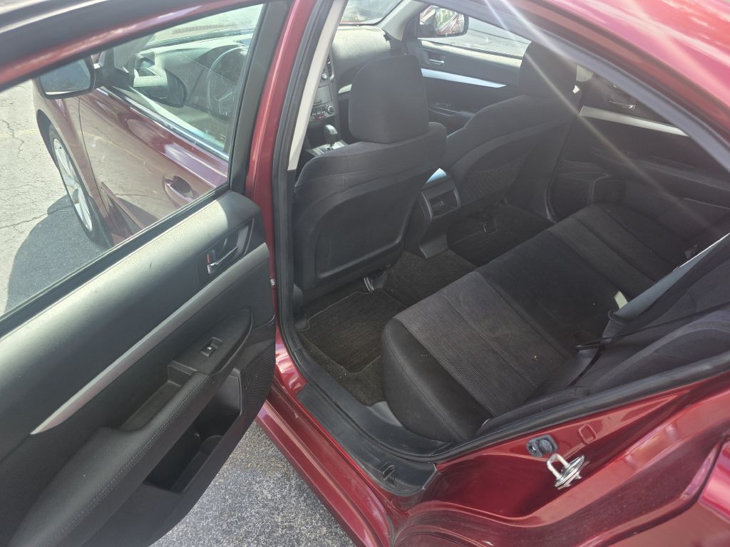 2013 Subaru Legacy Image 7