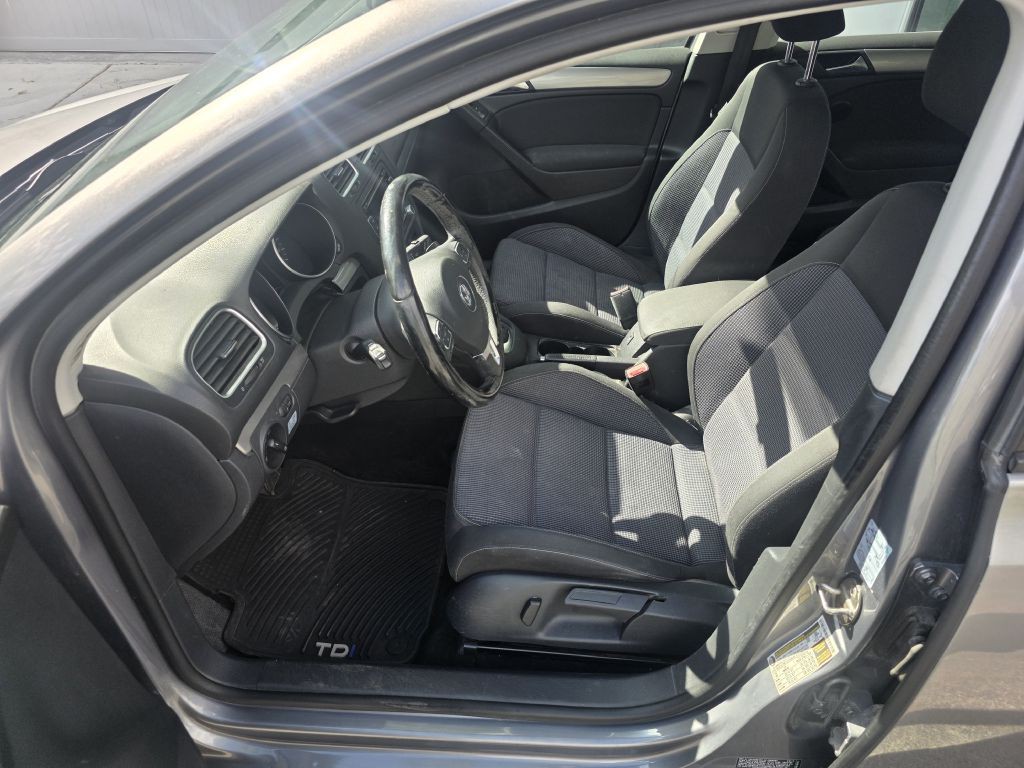 2014 Volkswagen Golf Image 6
