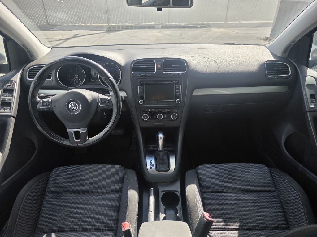 2014 Volkswagen Golf Image 12