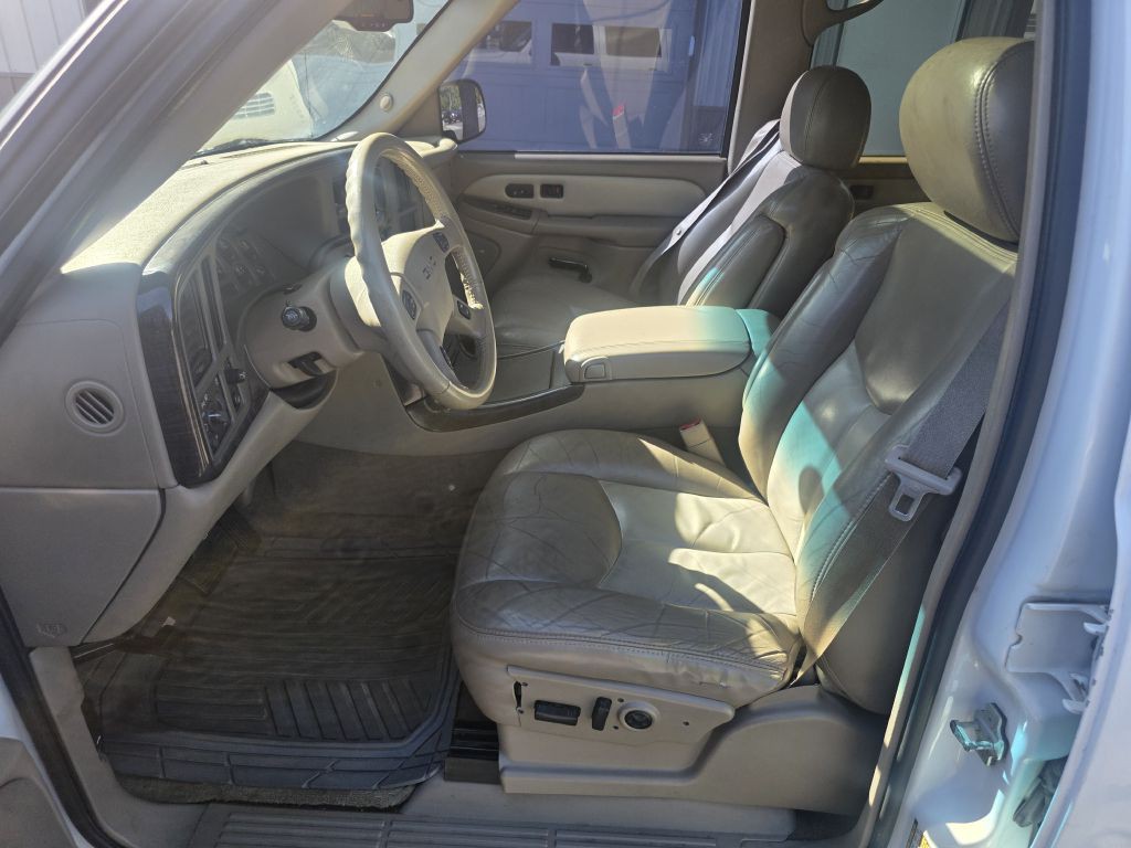 2004 GMC Yukon Image 6