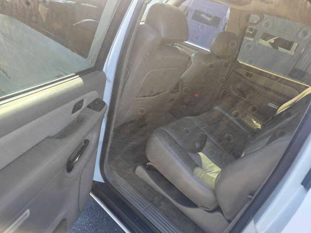 2004 GMC Yukon Image 9