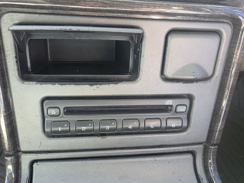 2004 GMC Yukon Image 18