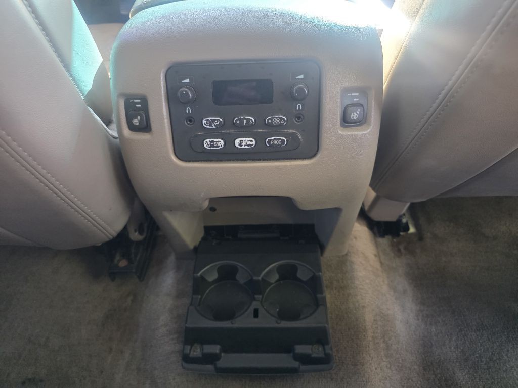 2004 GMC Yukon Image 19