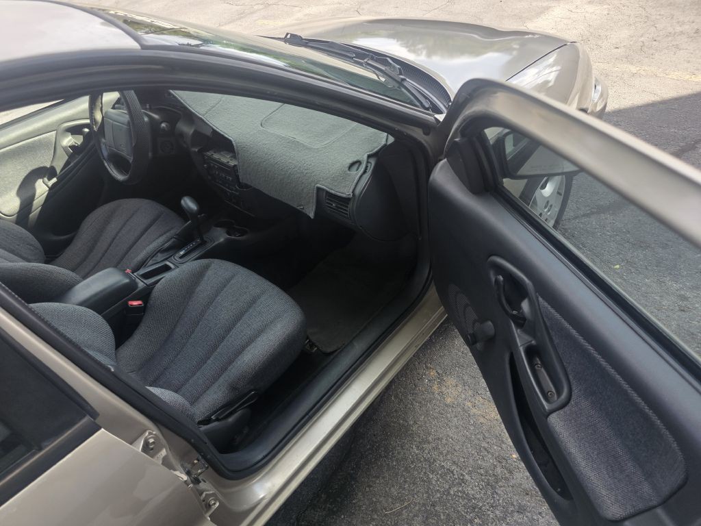 2002 Chevrolet Cavalier Image 8