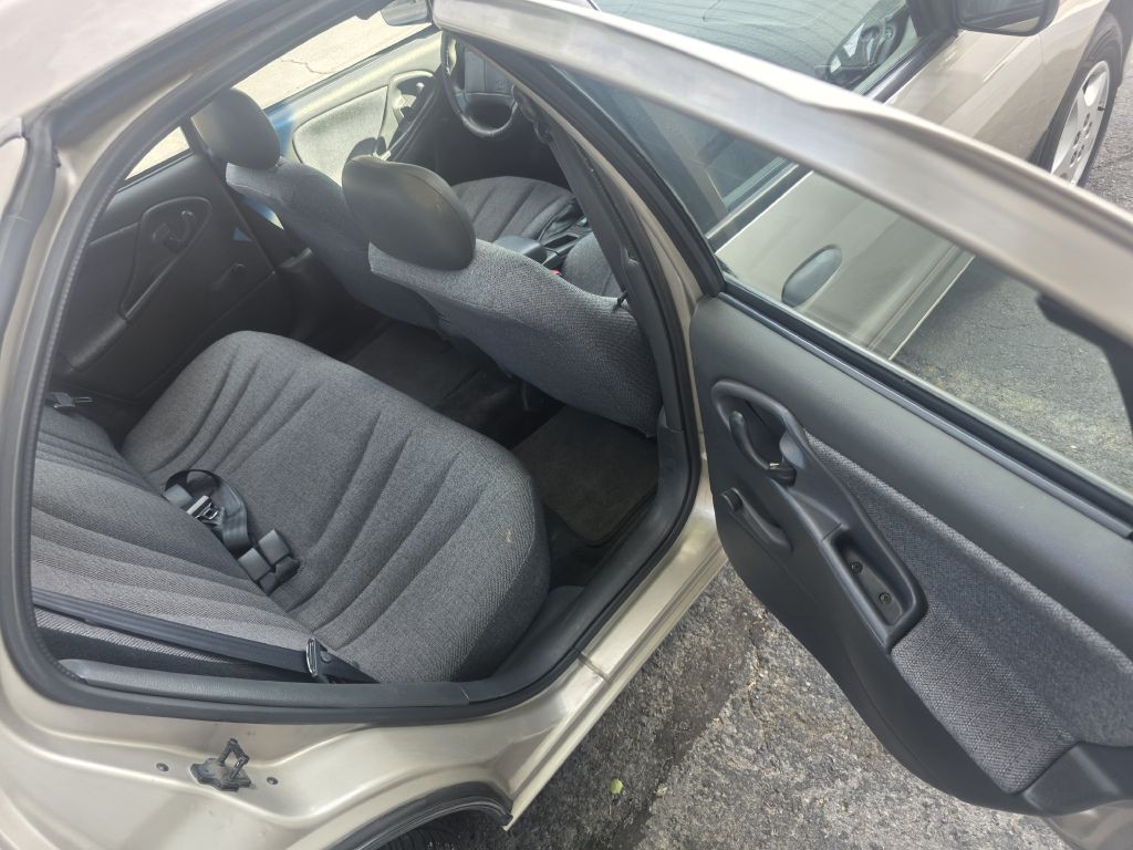 2002 Chevrolet Cavalier Image 9