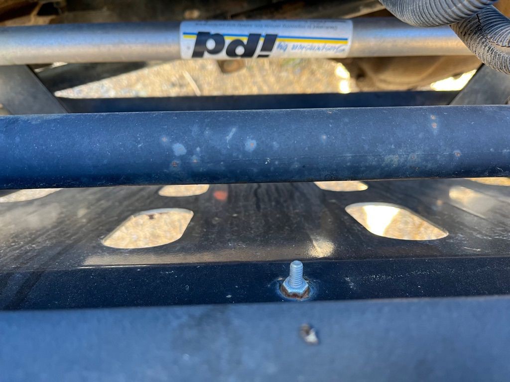 2004 Ford E-Series Image 11