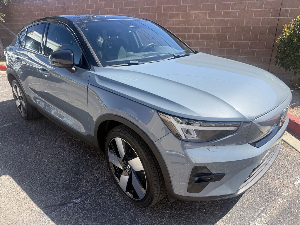 2022 Volvo C40 RECHARGE Image 5