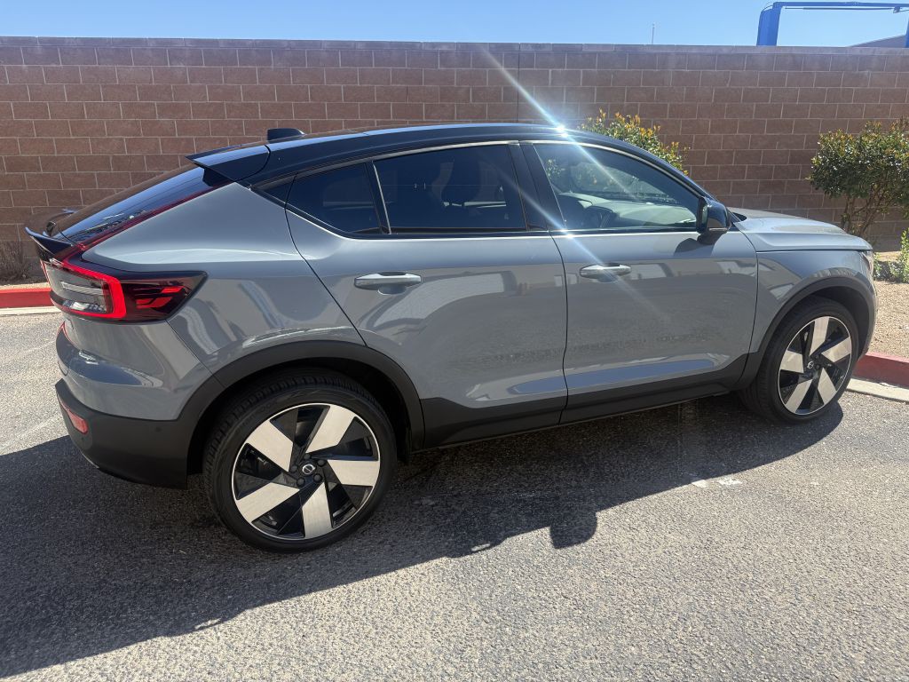 2022 Volvo C40 RECHARGE Image 8