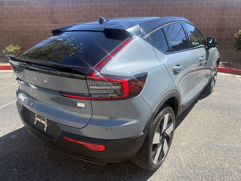 2022 Volvo C40 RECHARGE Image 9