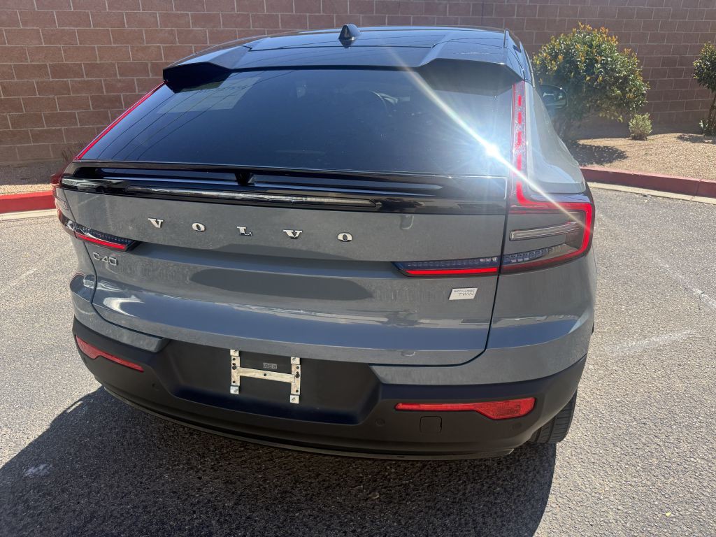 2022 Volvo C40 RECHARGE Image 10