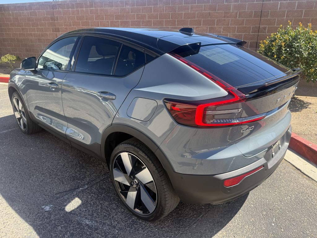 2022 Volvo C40 RECHARGE Image 13