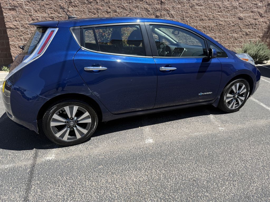 2017 Nissan Leaf Image 3