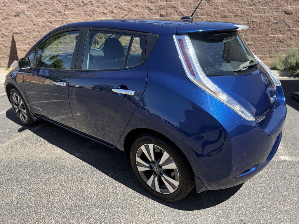 2017 Nissan Leaf Image 7