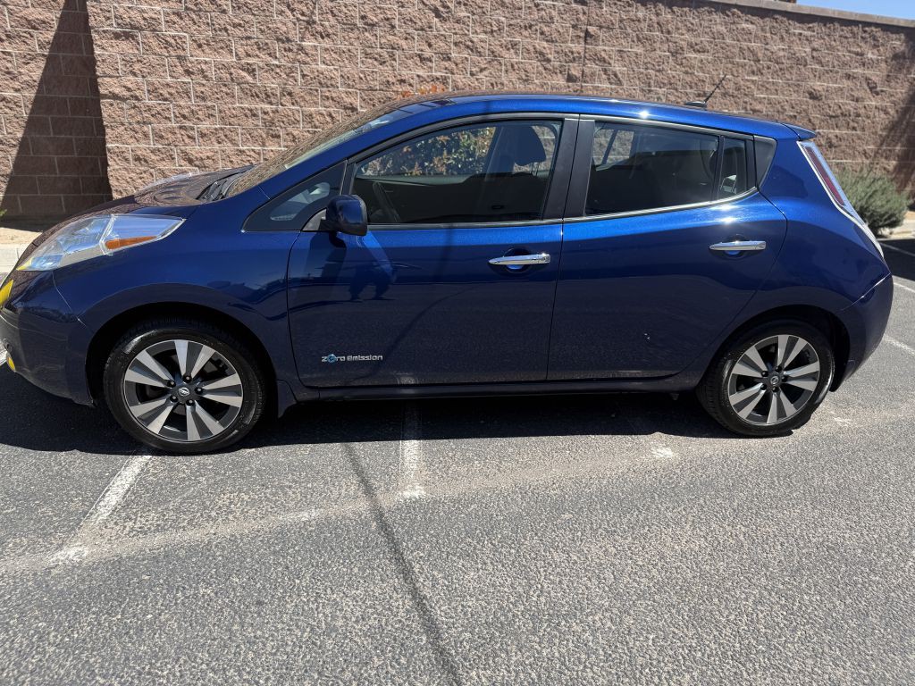 2017 Nissan Leaf Image 8