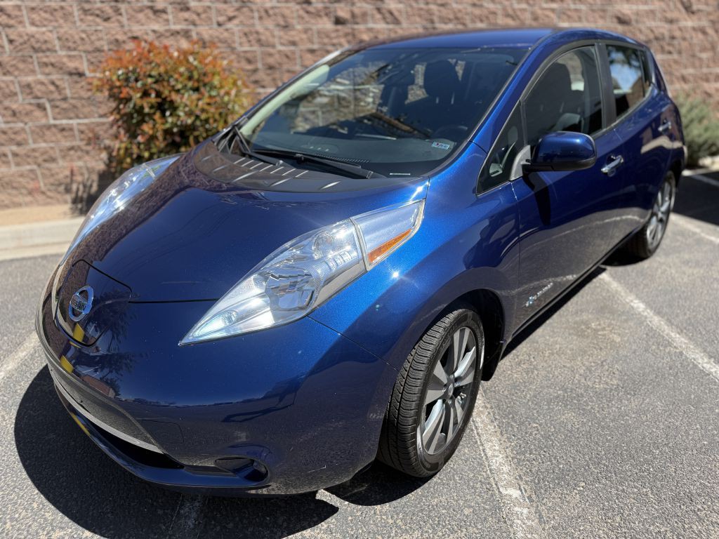 2017 Nissan Leaf Image 10