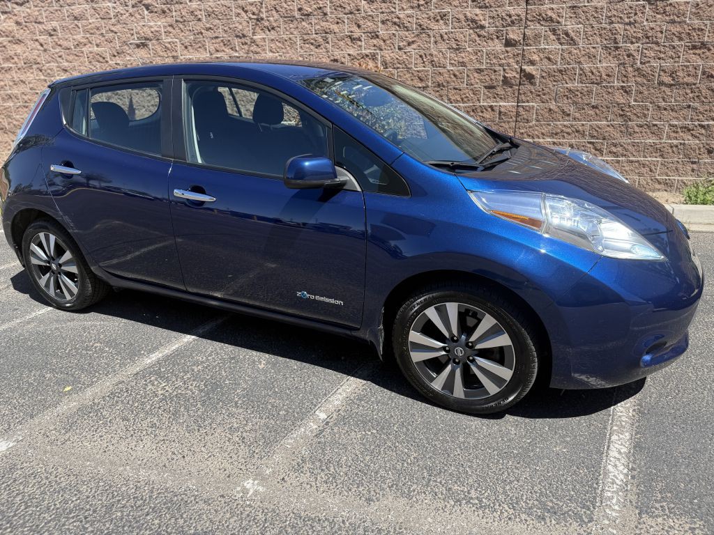 2017 Nissan Leaf Image 12