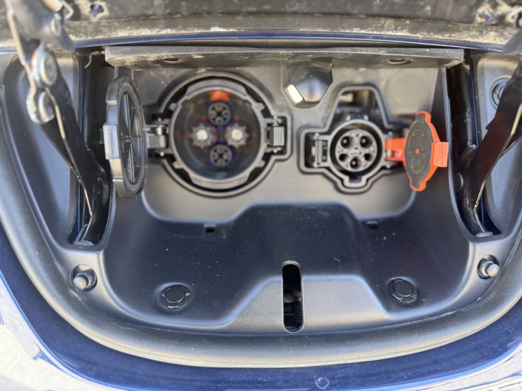 2017 Nissan Leaf Image 13