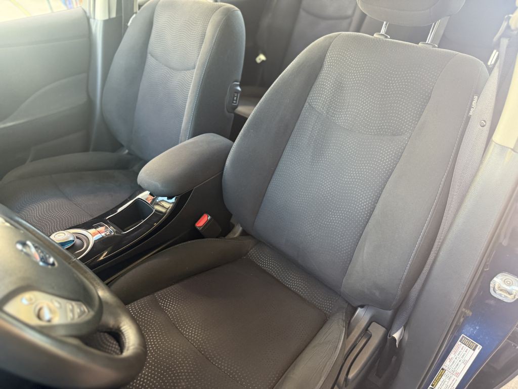 2017 Nissan Leaf Image 18