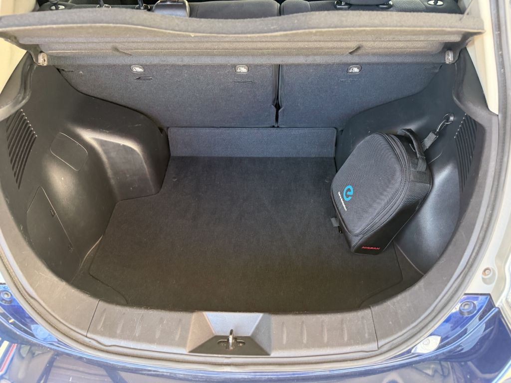 2017 Nissan Leaf Image 29