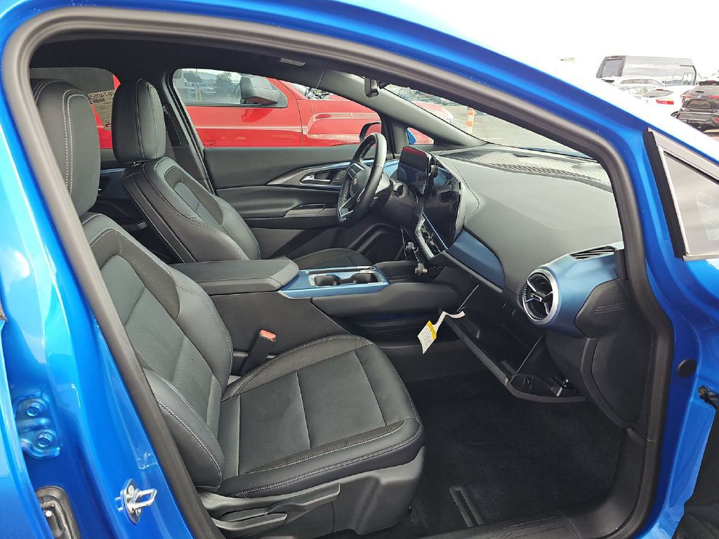 2024 Chevrolet Equinox Image 9