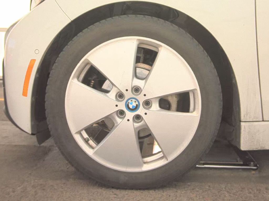 2017 BMW i3 Image 10