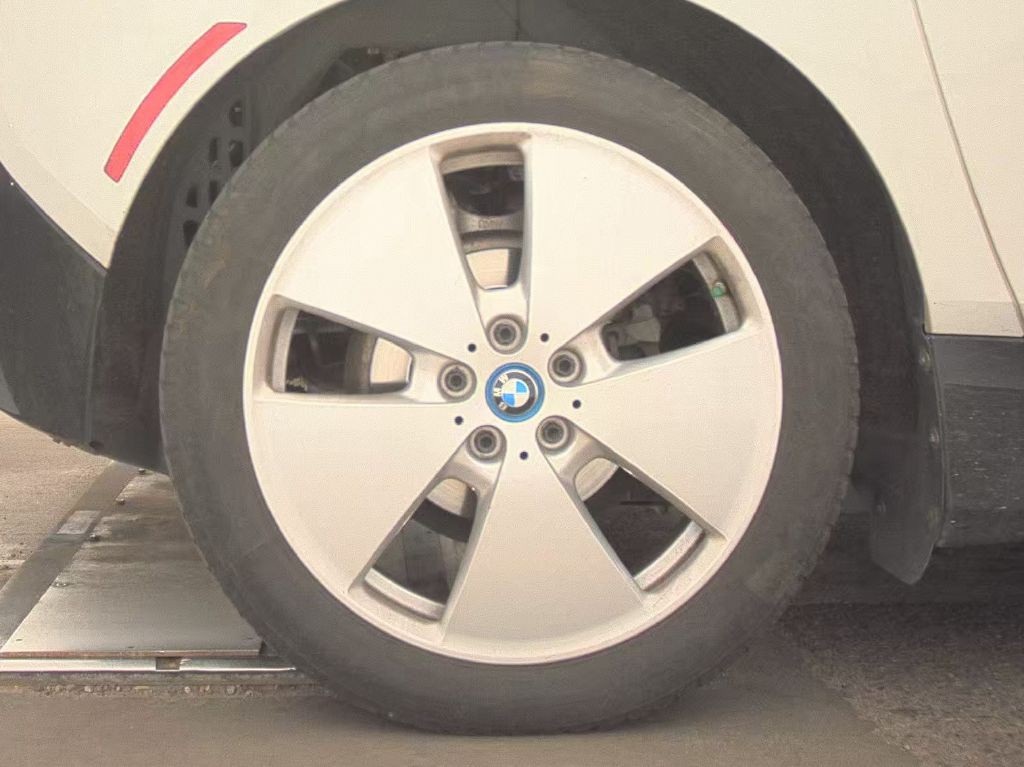 2017 BMW i3 Image 12