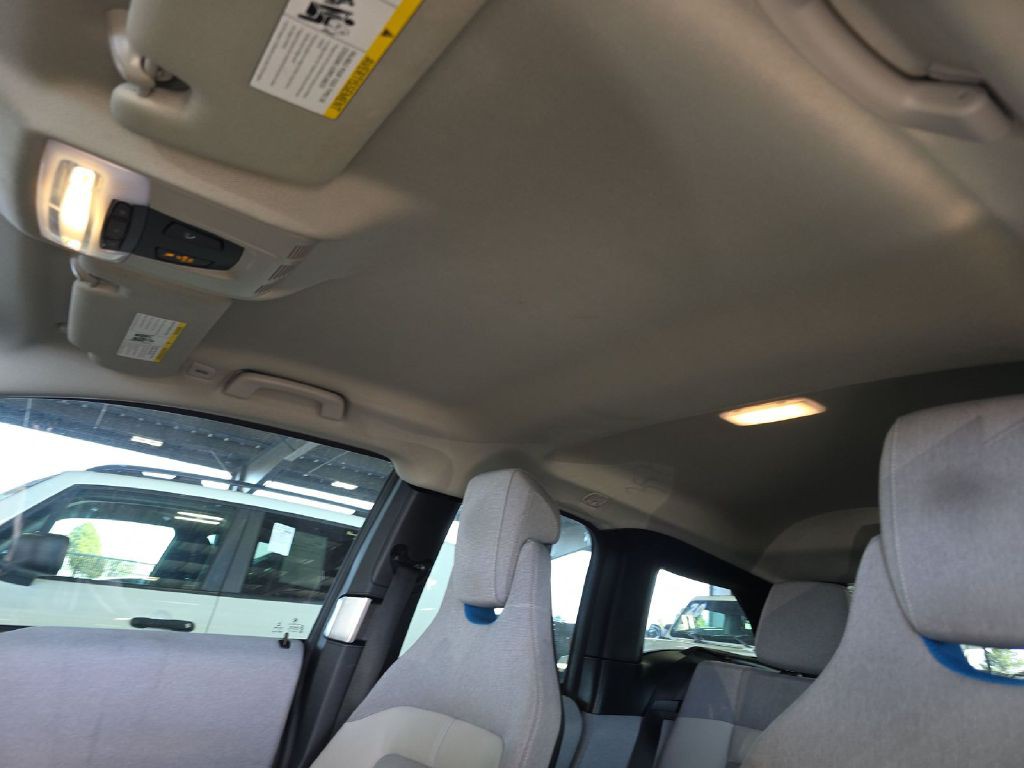 2017 BMW i3 Image 21