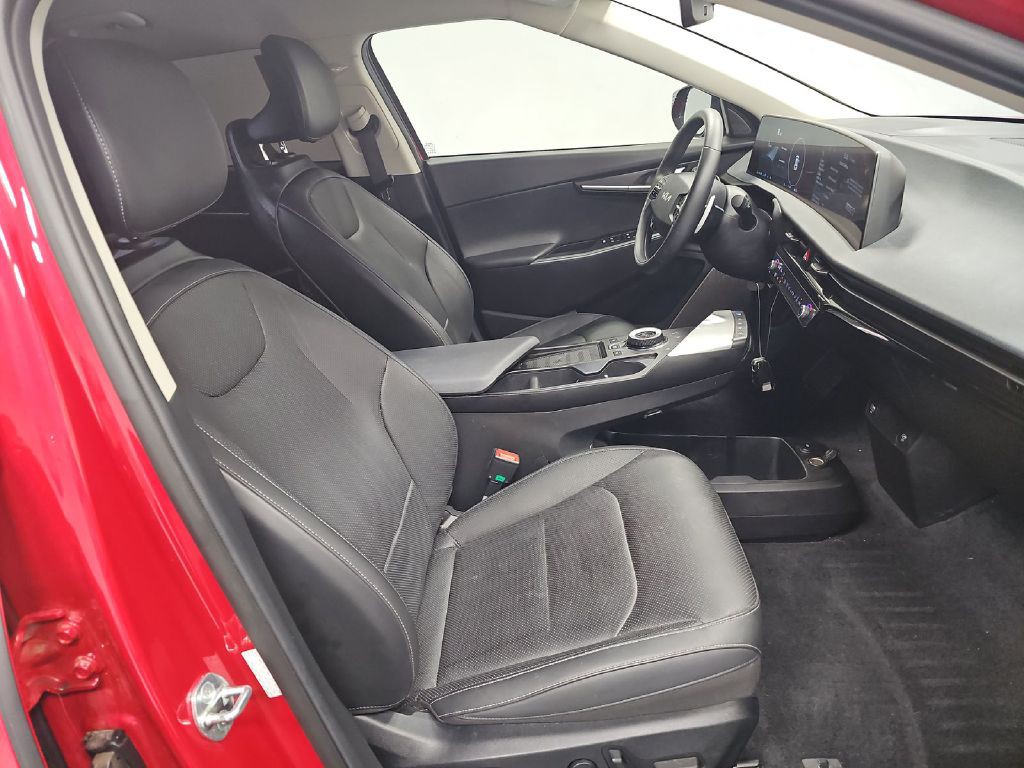 2022 Kia EV6 Image 8