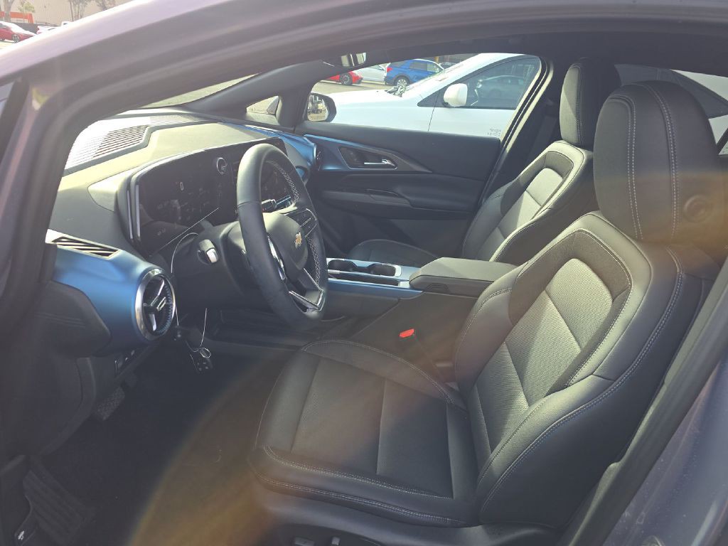 2024 Chevrolet Equinox Image 13