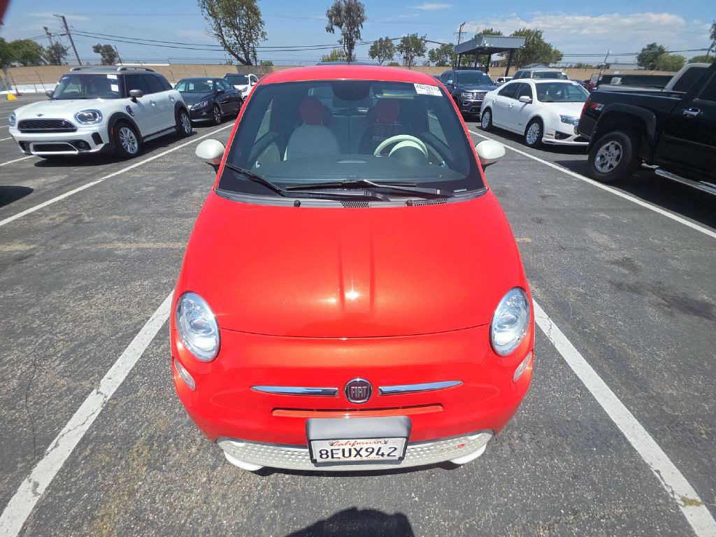 2015 FIAT 500 Image 2