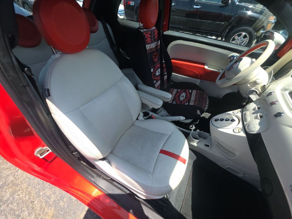 2015 FIAT 500 Image 8