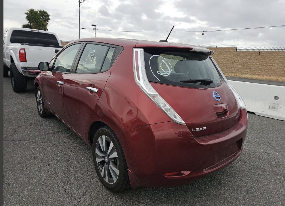 2015 Nissan Leaf Image 3