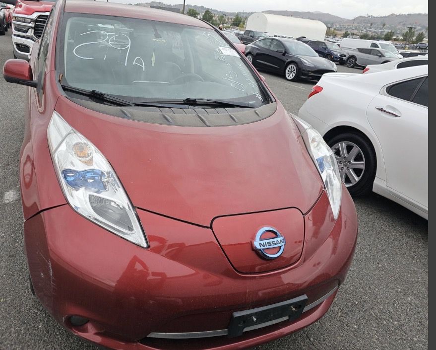 2015 Nissan Leaf Image 5