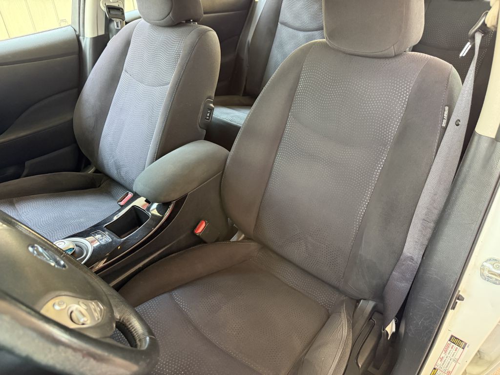 2013 Nissan Leaf Image 17