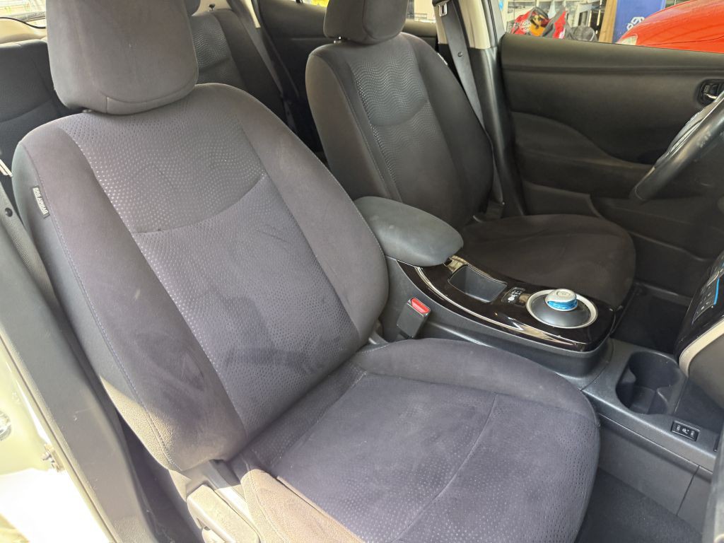 2013 Nissan Leaf Image 19