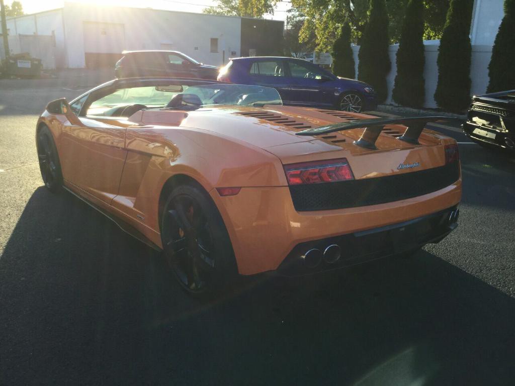 2011 Lamborghini Gallardo Image 12