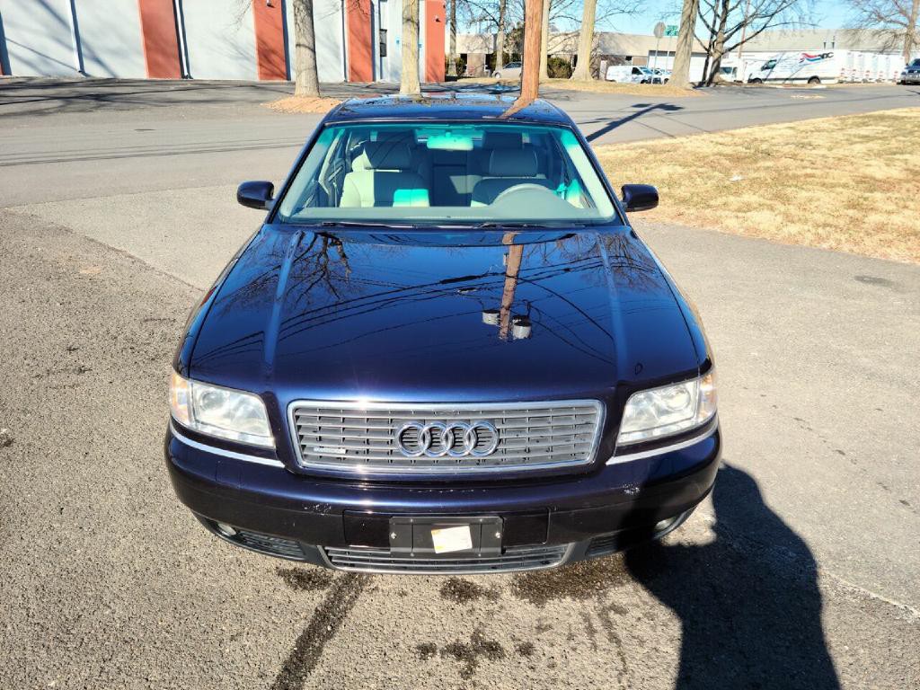2000 Audi A8 Image 3