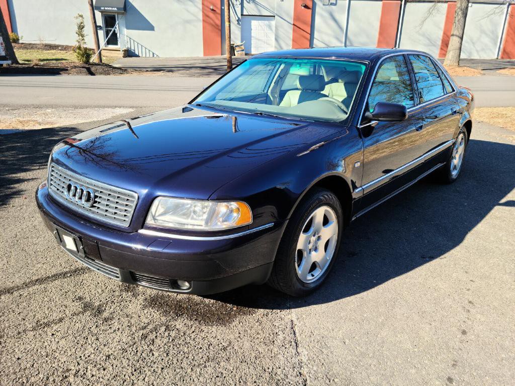 2000 Audi A8 Image 5