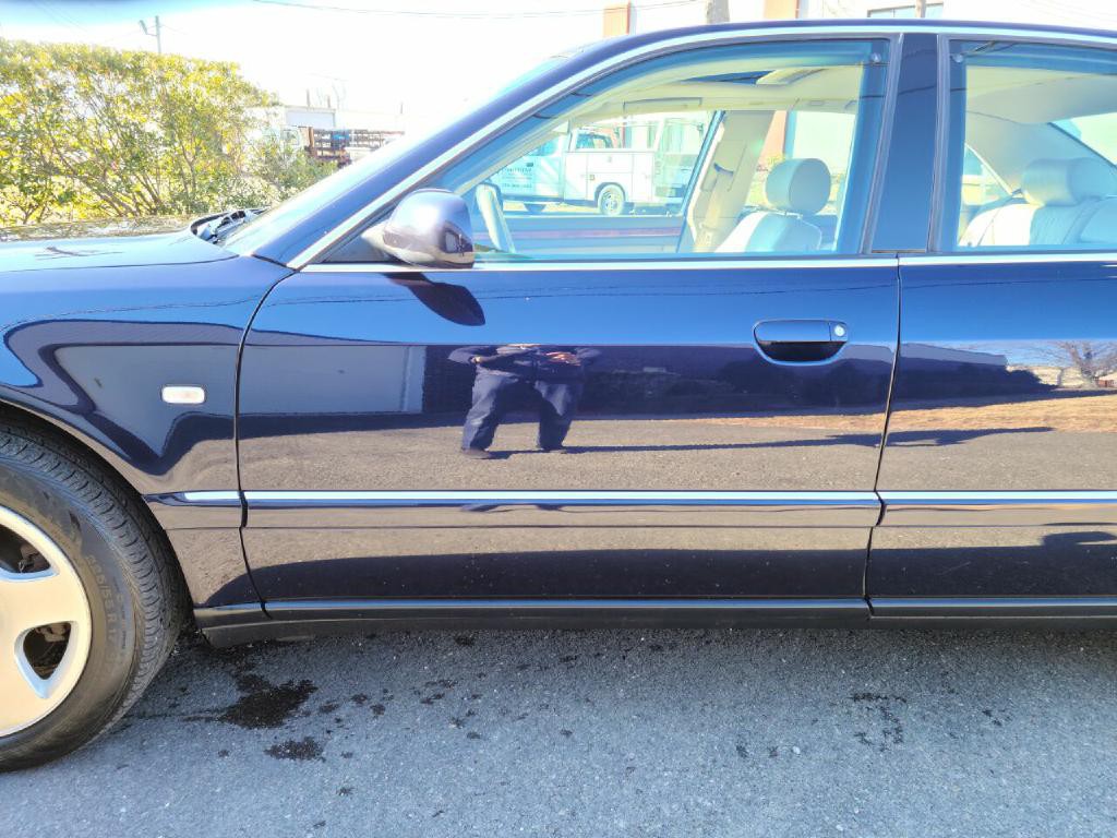 2000 Audi A8 Image 8