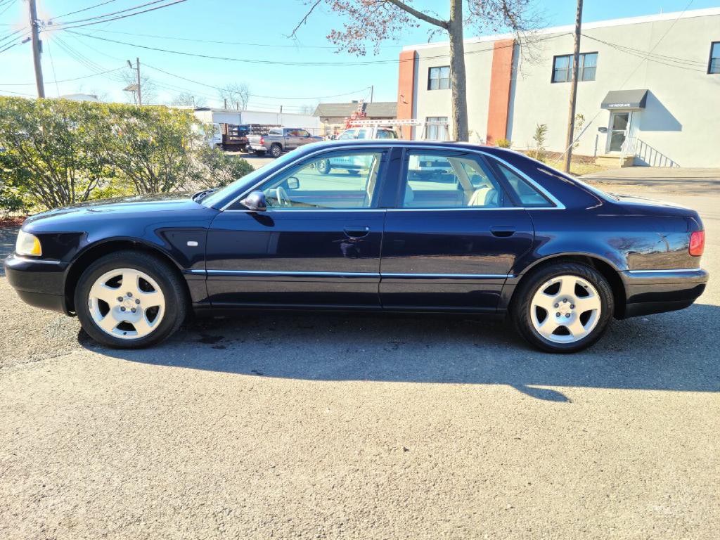 2000 Audi A8 Image 11