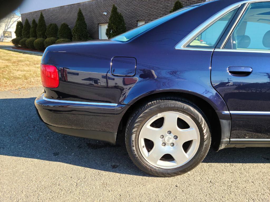 2000 Audi A8 Image 19