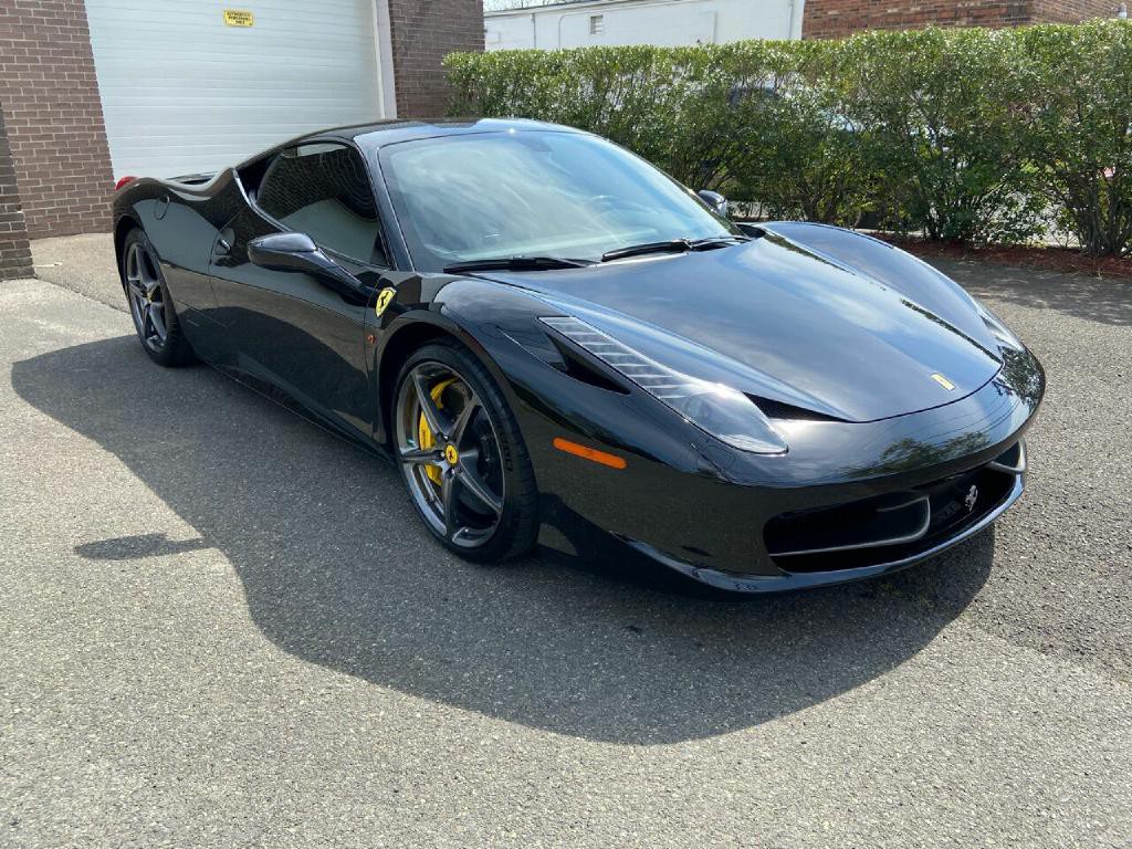 2011 Ferrari 458 ITALIA Image 1