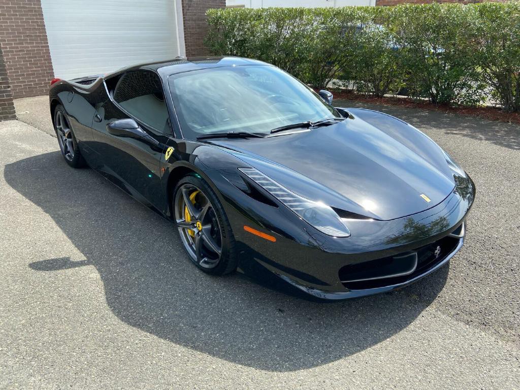 2011 Ferrari 458 ITALIA Image 3