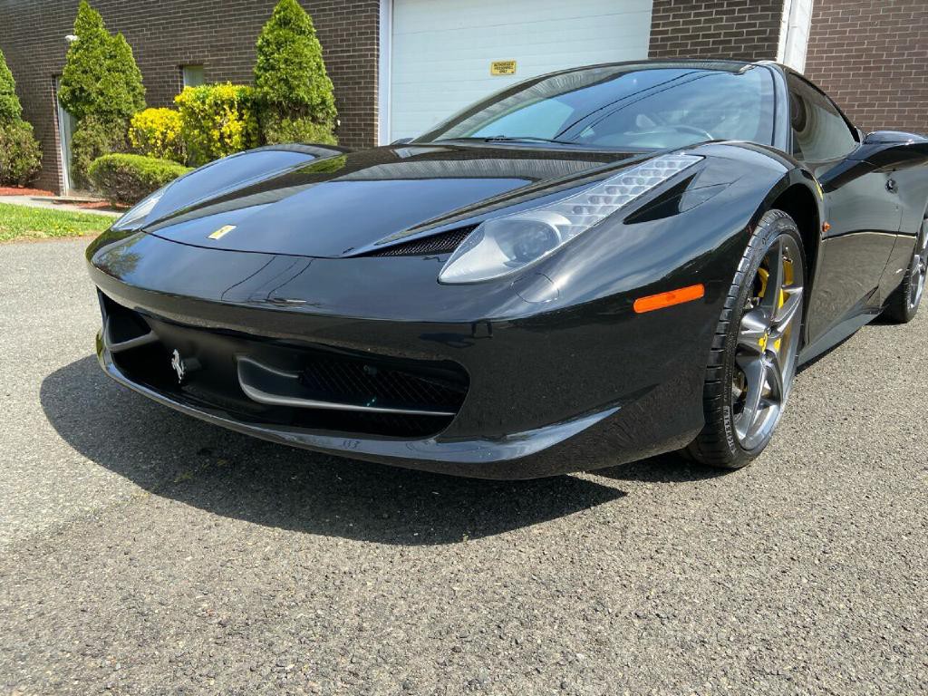 2011 Ferrari 458 ITALIA Image 5