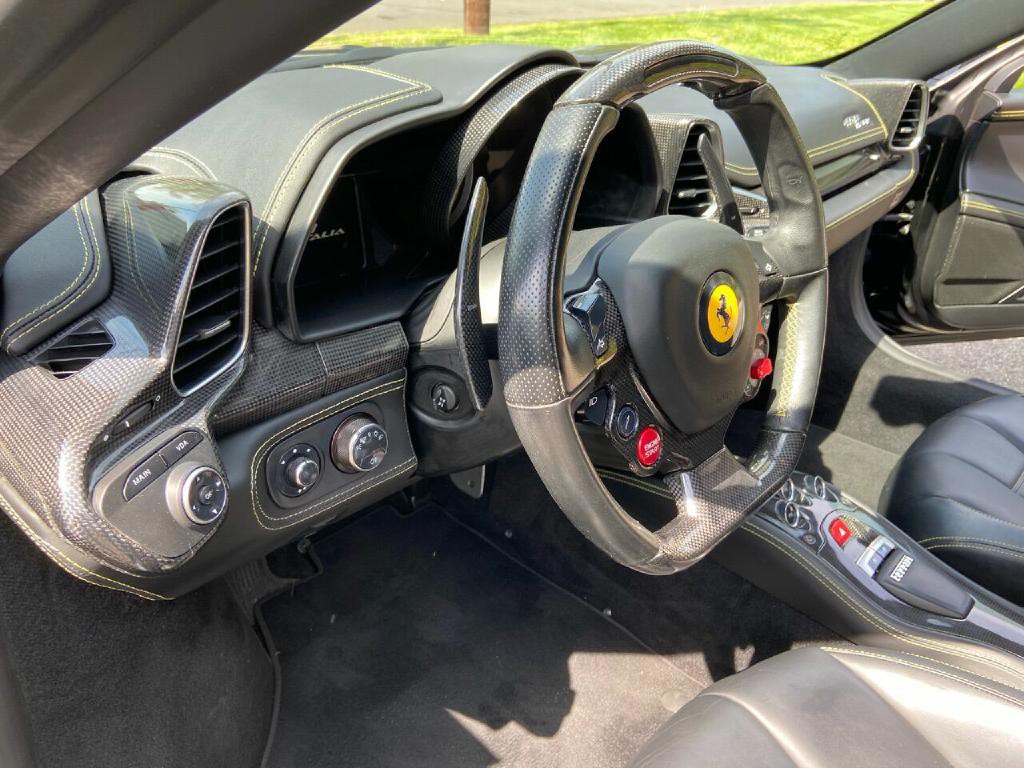 2011 Ferrari 458 ITALIA Image 16